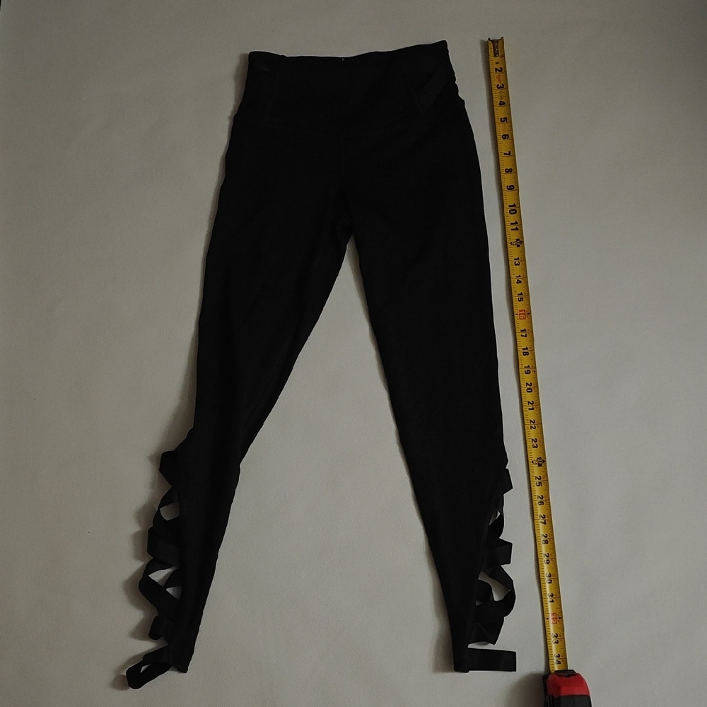 Victoria Sport - Knockout Black Women's Leggings with Ribbon Detail